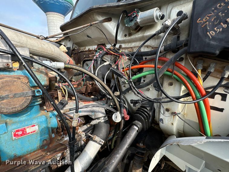 image for item ET7042 1992 International 4700  