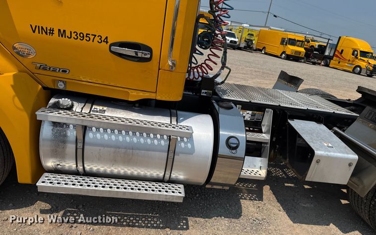 image for item EU2020 2021 Kenworth T680 semi truck