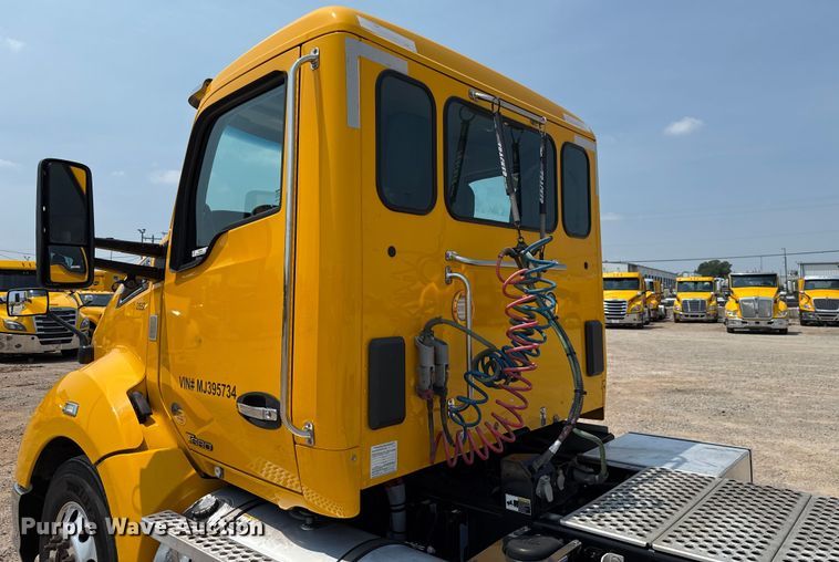 image for item EU2020 2021 Kenworth T680 semi truck