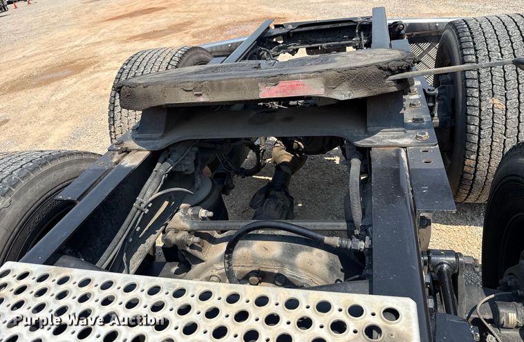 image for item EU2020 2021 Kenworth T680 semi truck