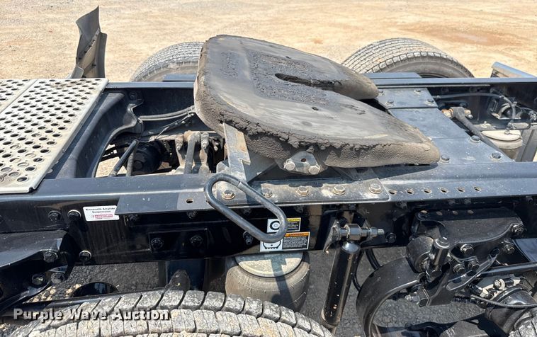 image for item EU2020 2021 Kenworth T680 semi truck