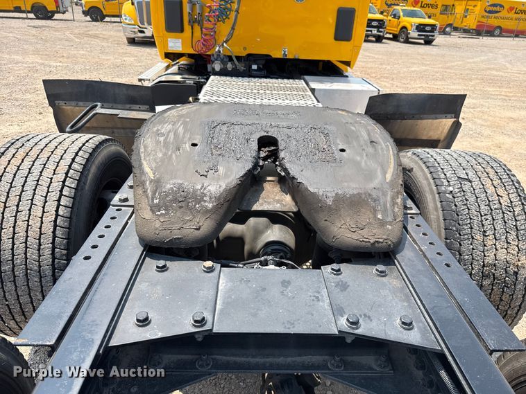 image for item EU2020 2021 Kenworth T680 semi truck