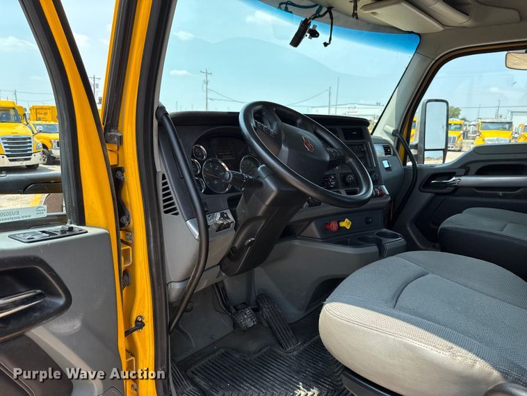 image for item EU2020 2021 Kenworth T680 semi truck