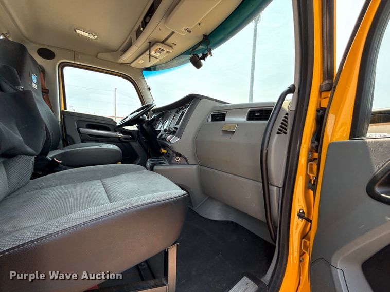image for item EU2020 2021 Kenworth T680 semi truck