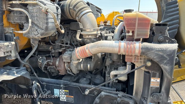 image for item EU2020 2021 Kenworth T680 semi truck