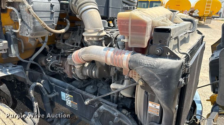 image for item EU2020 2021 Kenworth T680 semi truck