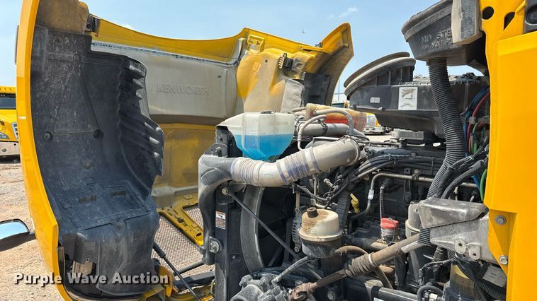 image for item EU2020 2021 Kenworth T680 semi truck