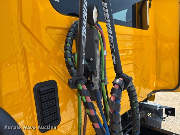 image for item EU2021 2023 International LT625 semi truck