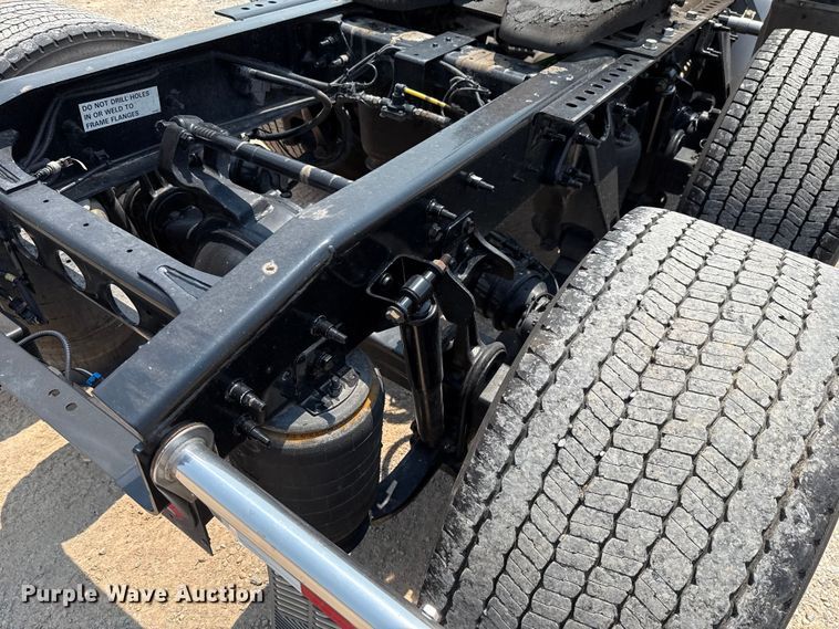 image for item EU2021 2023 International LT625 semi truck