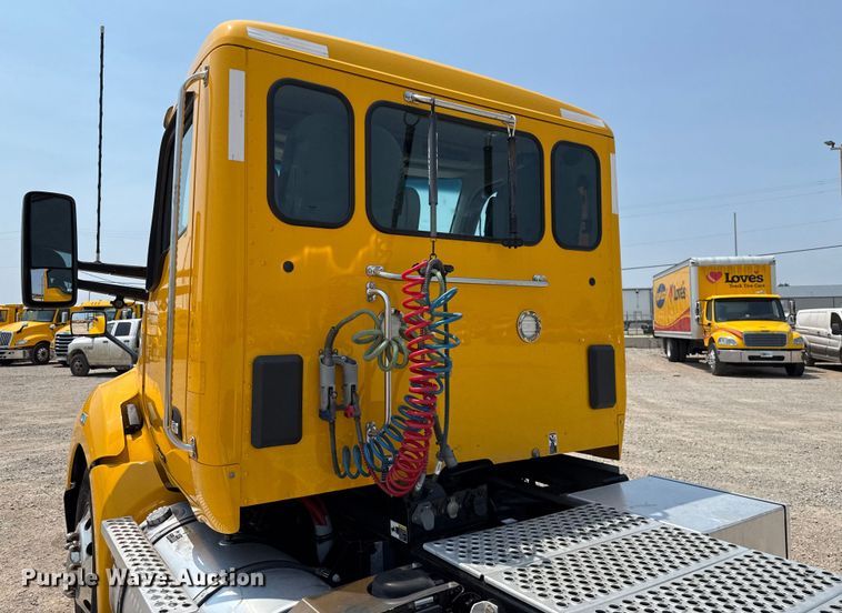 image for item EU2022 2021 Kenworth T680 semi truck