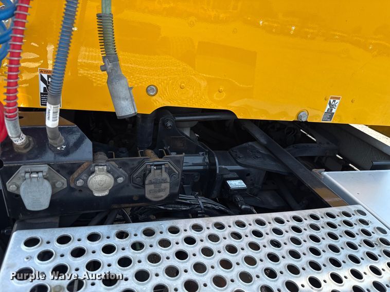 image for item EU2022 2021 Kenworth T680 semi truck