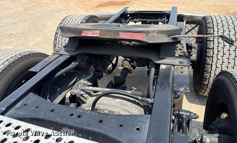 image for item EU2022 2021 Kenworth T680 semi truck