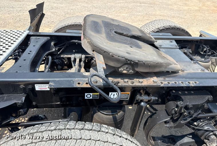 image for item EU2022 2021 Kenworth T680 semi truck