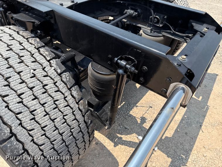 image for item EU2022 2021 Kenworth T680 semi truck