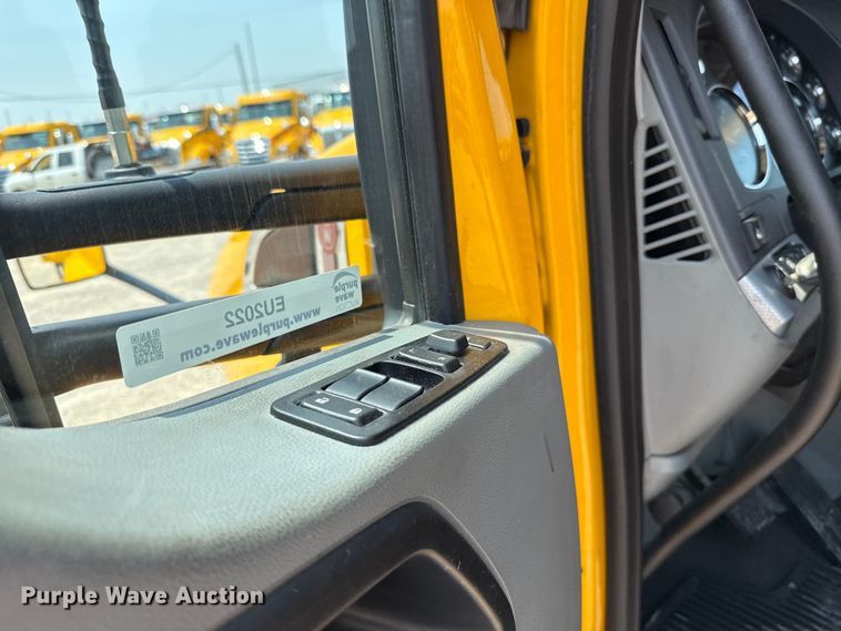 image for item EU2022 2021 Kenworth T680 semi truck