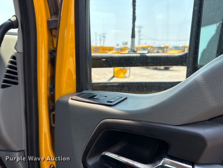 image for item EU2022 2021 Kenworth T680 semi truck