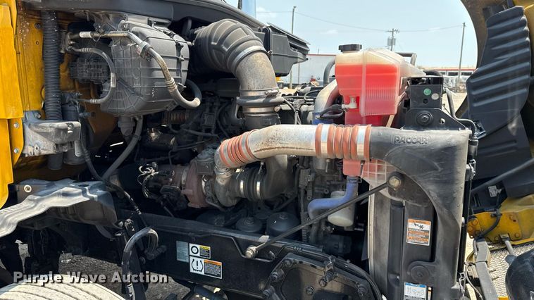 image for item EU2022 2021 Kenworth T680 semi truck