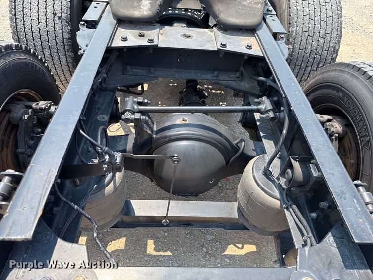 image for item EU2023 2022 Kenworth T680 semi truck