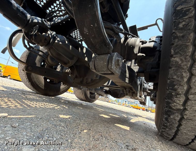 image for item EU2023 2022 Kenworth T680 semi truck