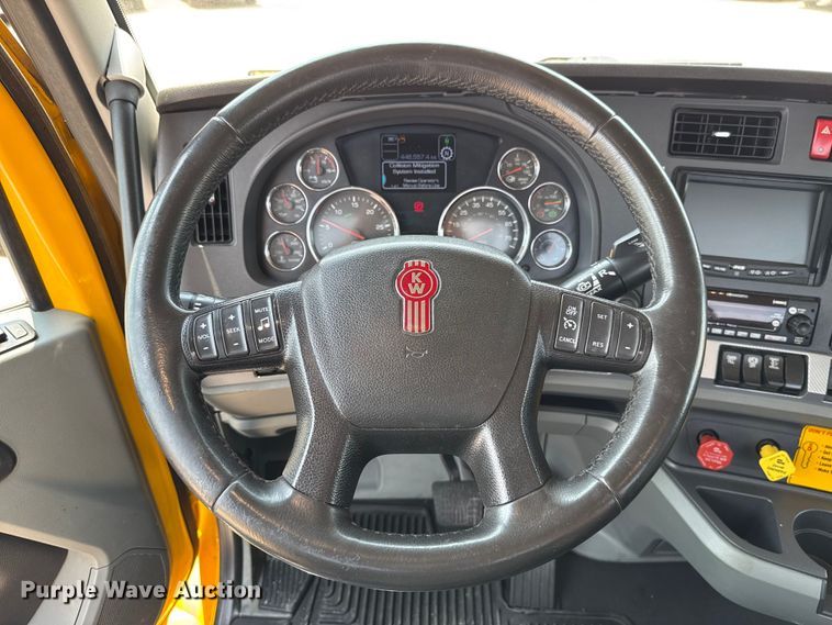 image for item EU2023 2022 Kenworth T680 semi truck