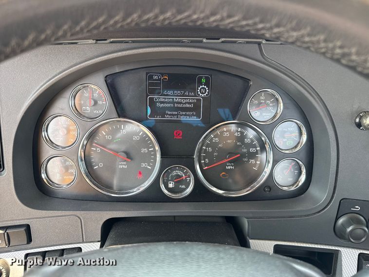 image for item EU2023 2022 Kenworth T680 semi truck