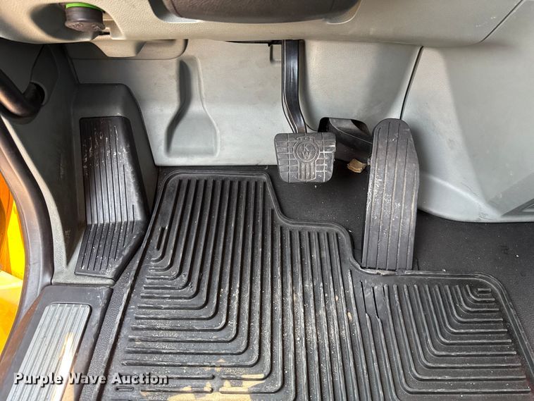 image for item EU2023 2022 Kenworth T680 semi truck