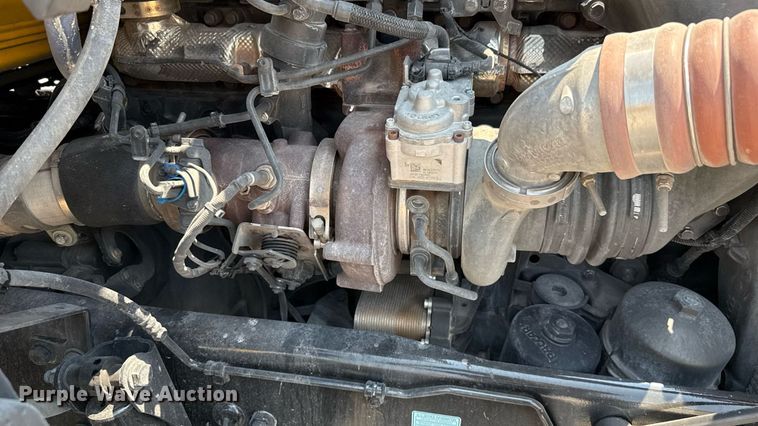 image for item EU2023 2022 Kenworth T680 semi truck