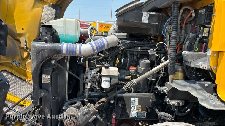 image for item EU2023 2022 Kenworth T680 semi truck