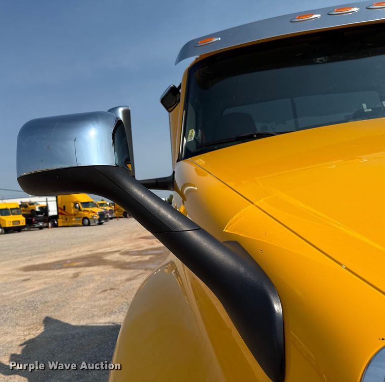 image for item EU2024 2021 International LT625 semi truck