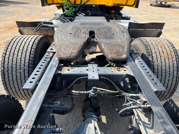 image for item EU2024 2021 International LT625 semi truck