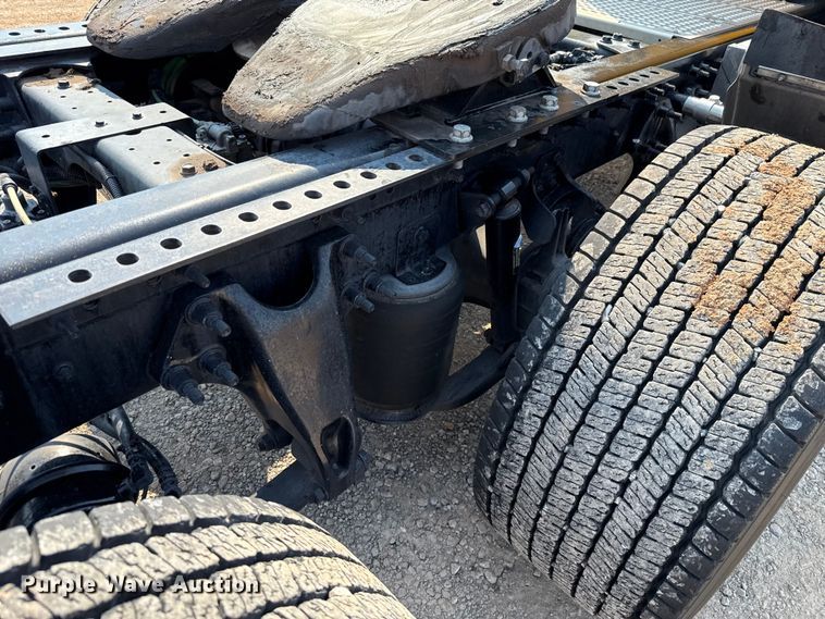 image for item EU2024 2021 International LT625 semi truck