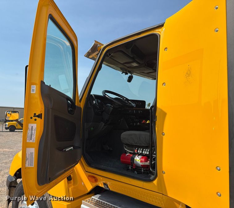 image for item EU2024 2021 International LT625 semi truck