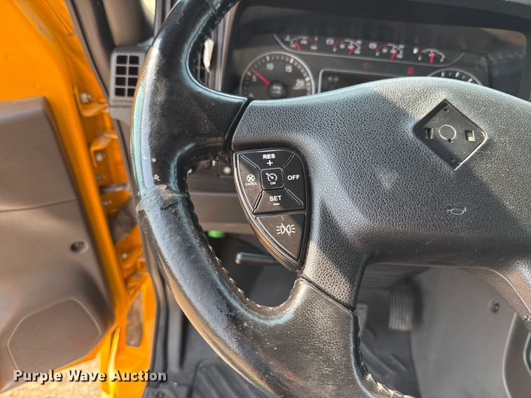 image for item EU2024 2021 International LT625 semi truck