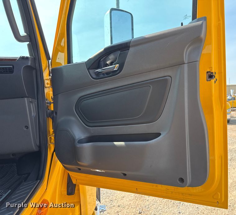 image for item EU2024 2021 International LT625 semi truck