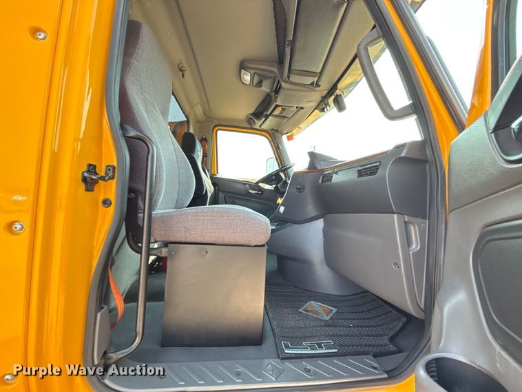 image for item EU2024 2021 International LT625 semi truck