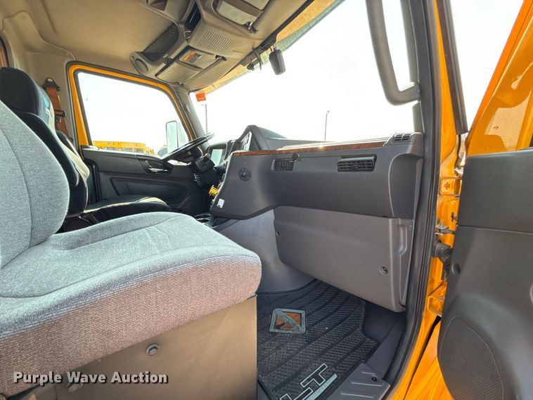 image for item EU2024 2021 International LT625 semi truck