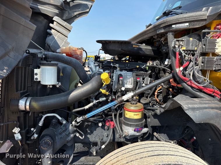 image for item EU2024 2021 International LT625 semi truck