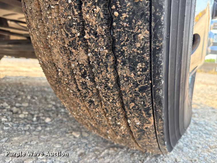 image for item EU2024 2021 International LT625 semi truck