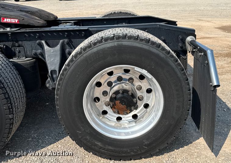 image for item EU2024 2021 International LT625 semi truck