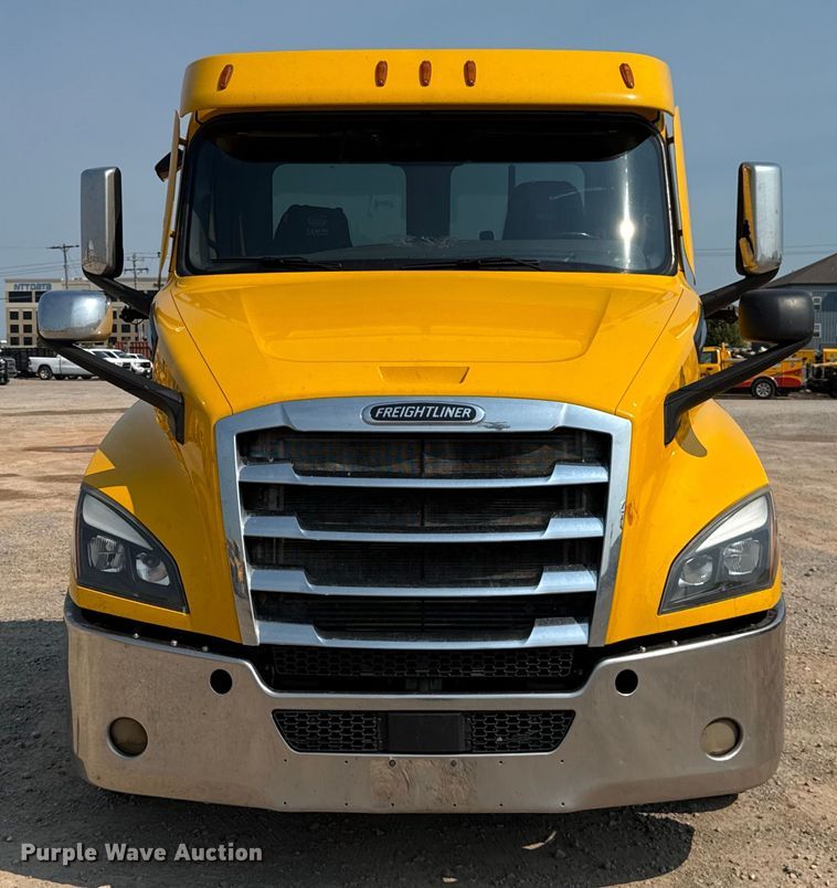 CAMIóN 2022 FREIGHTLINER