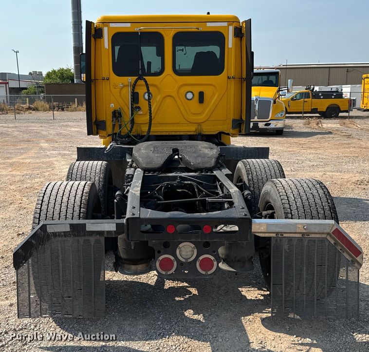 image for item EU2025 2022 Freightliner Cascadia 126 semi truck