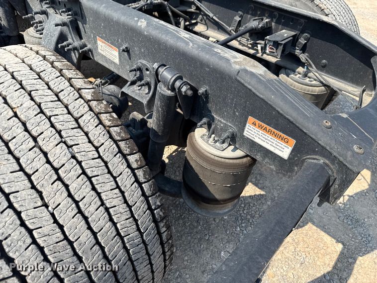 image for item EU2025 2022 Freightliner Cascadia 126 semi truck