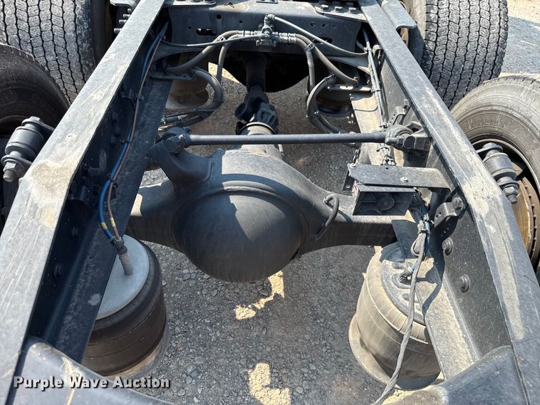 image for item EU2025 2022 Freightliner Cascadia 126 semi truck