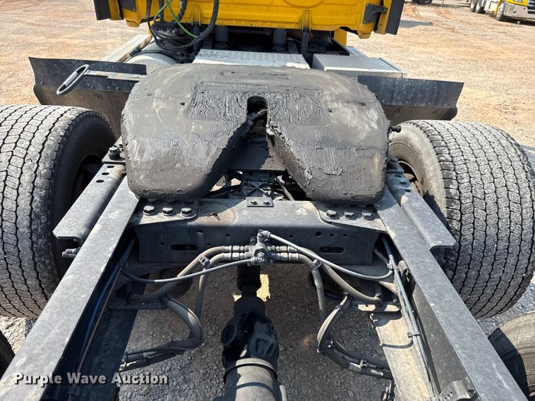 image for item EU2025 2022 Freightliner Cascadia 126 semi truck