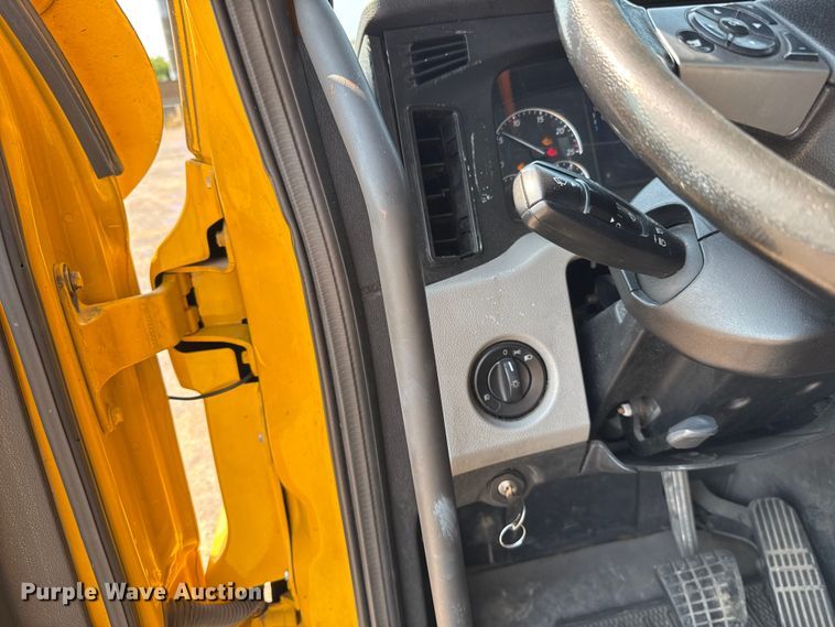 image for item EU2025 2022 Freightliner Cascadia 126 semi truck