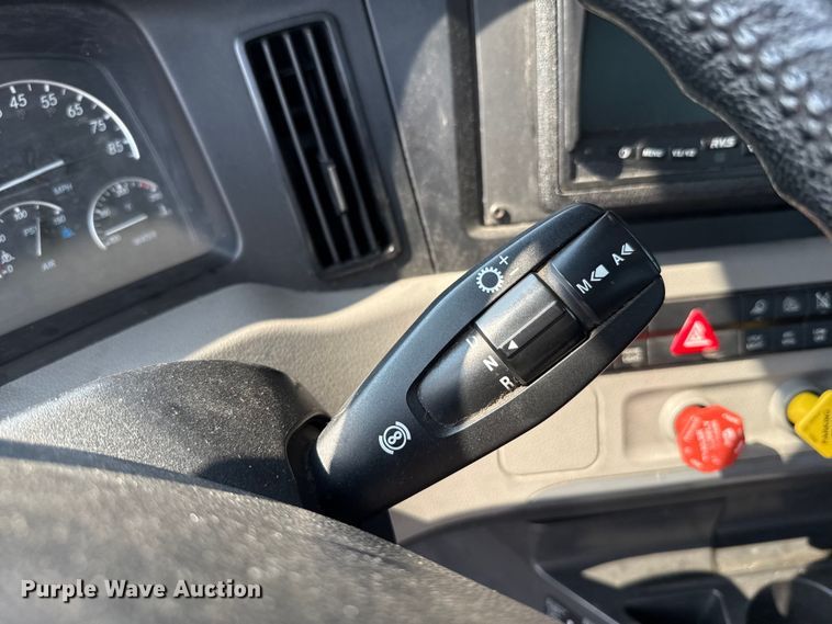 image for item EU2025 2022 Freightliner Cascadia 126 semi truck