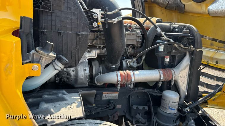 image for item EU2025 2022 Freightliner Cascadia 126 semi truck