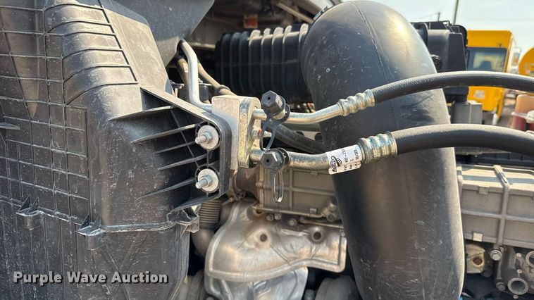 image for item EU2025 2022 Freightliner Cascadia 126 semi truck