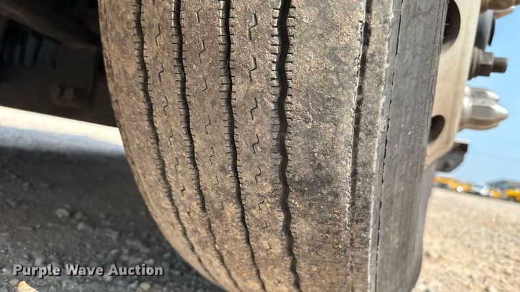 image for item EU2025 2022 Freightliner Cascadia 126 semi truck