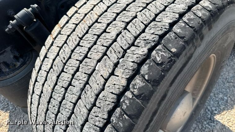 image for item EU2025 2022 Freightliner Cascadia 126 semi truck